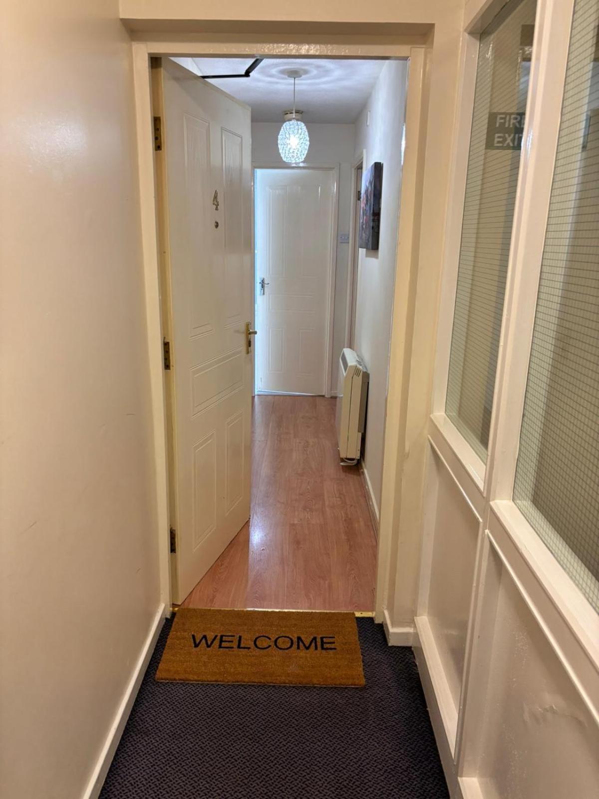 Lovely 2 Dbl Bed Apartment Near Heaton Park And North Manchester Hospital With Parking Esterno foto